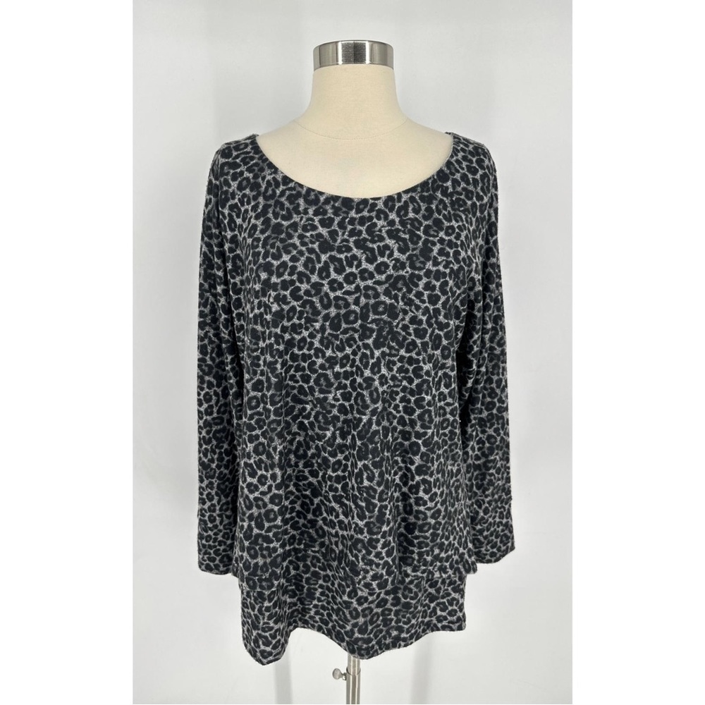 Soft Surroundings Animal Print Long Sleeve Scoop Neck Top